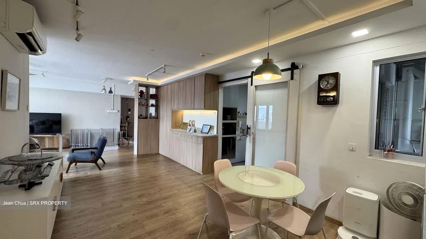 Blk 680A Jurong West Central 1 (Jurong West), HDB Executive #588048121